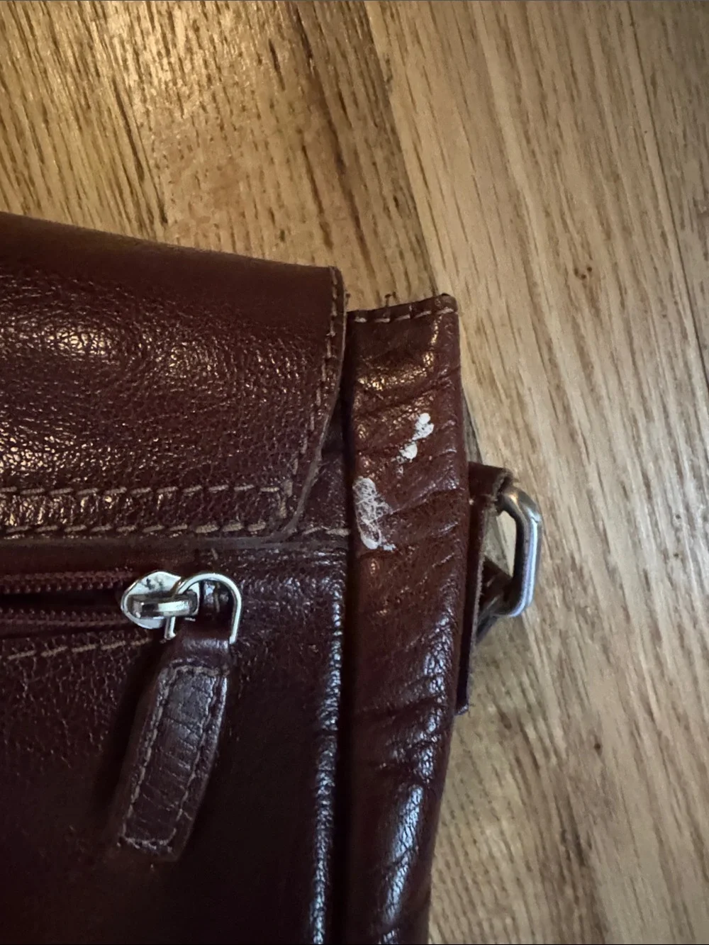 Men's Leather Messenger Bag in Deep brown- Sleek Crossbody